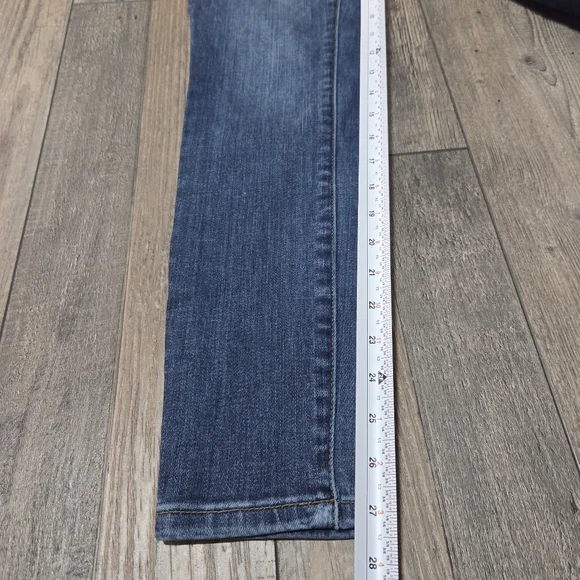 Judy Blue Jeans, Size 29, Distressed without Holes - Picture 4 of 5